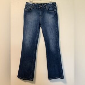 BCDG Paris Women’s size 12 denim medium‎ wash low rise boot cut denim jeans